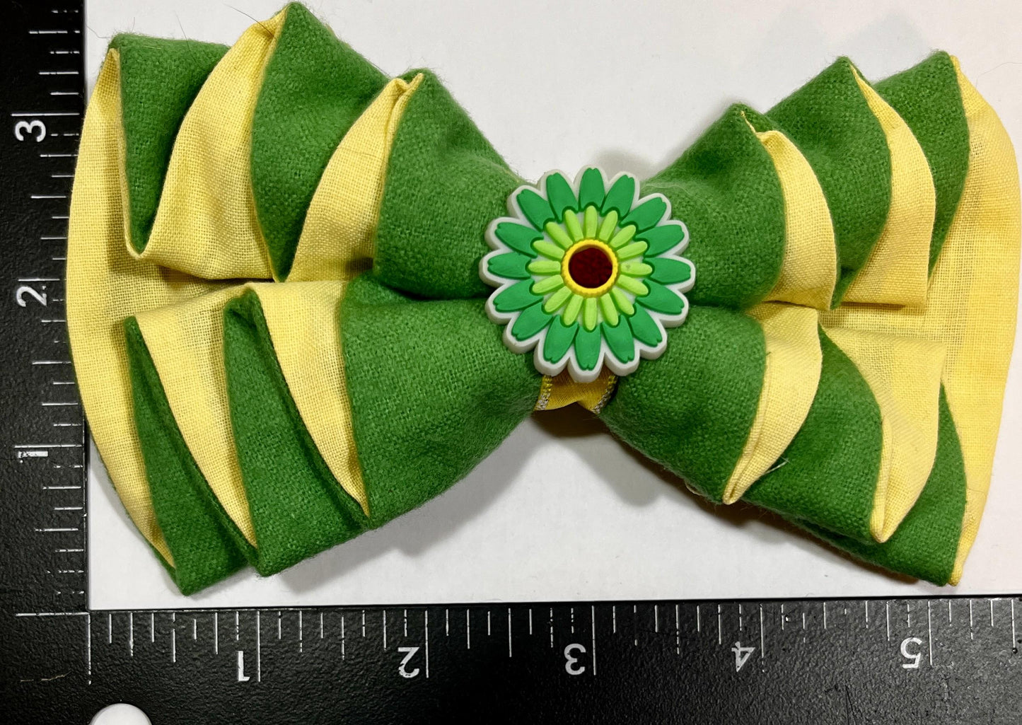 Green and Yellow Daisy Hair Bow - Handmade Spring Accessory